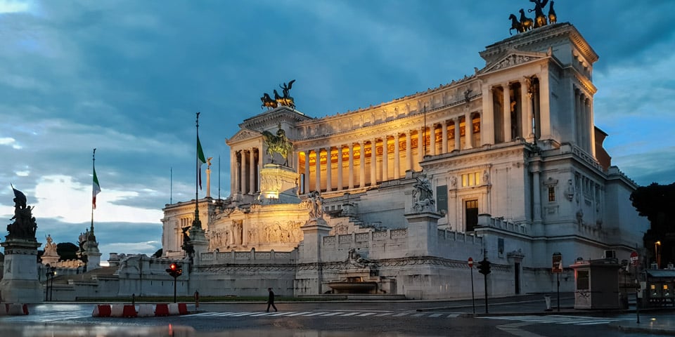 Monumento a Víctor Manuel II – Altar de la Patria en Roma