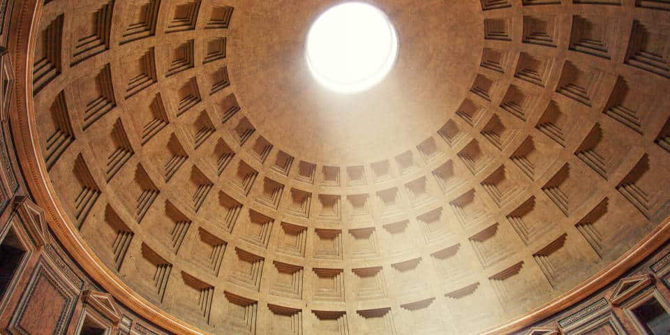 el Ojo de la Cúpula del Panteón en Roma