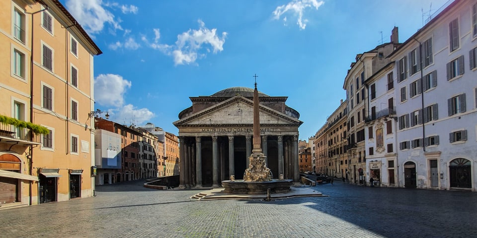Fuente del Panteón en Piazza della Rotonda, Roma