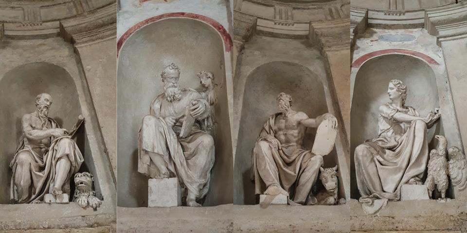 Los cuatro Evangelistas con el ángel, el león, el buey y el águila dentro del Tempietto de Bramante