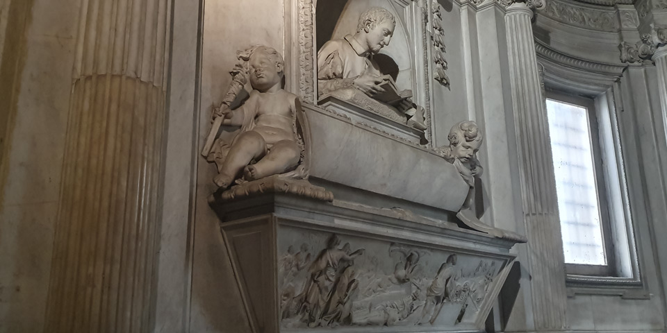Monumento funerario de Francesco Raimondi en la capilla Raimondi